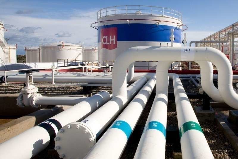 CLH es una compañía española dedicada al almacenamiento transporte y distribución de combustible. 
