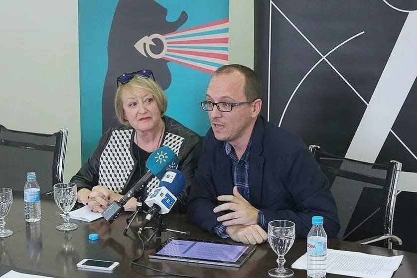 La presidenta de la Academia, Yvonne Blake, y el director del Festival de Cine Iberoamericano, Manuel H. Martín, durante la presentación en Madrid. (Foto Enrique F. Aparicio)