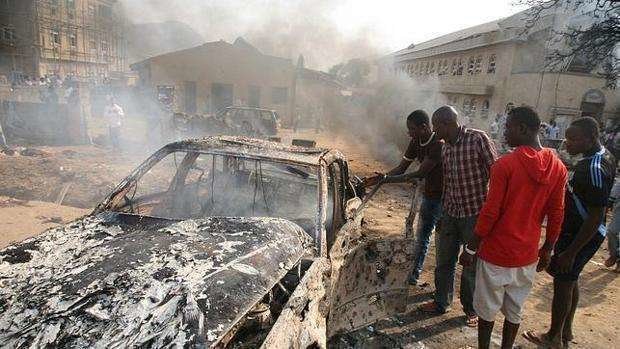 En la imagen de AFP, un atentado terrorista en Nigeria.