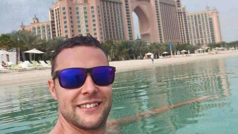 El turista británico durante sus vacaciones en Dubai.