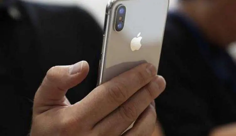 El iPhone X estará disponible en noviembre.