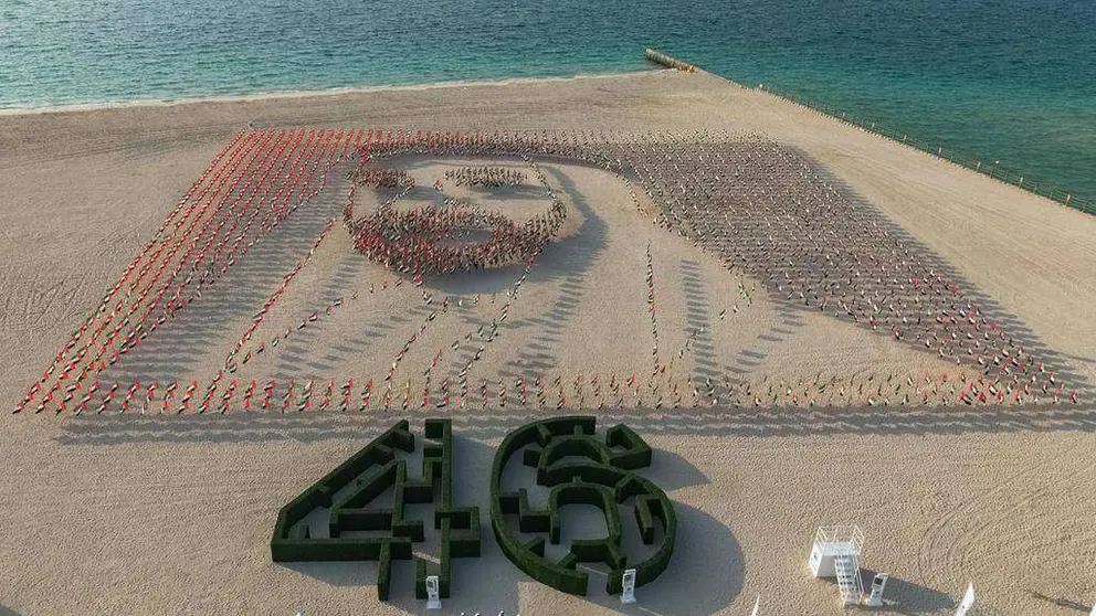 La imagen del jeque Zayed en una playa de Dubai.