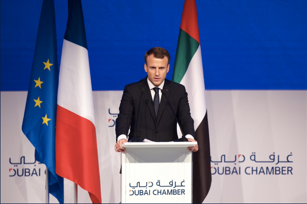 El presidente de Francia durante su intervención en el Foro Empresarial EAU-Francia. (Dubai Media Office)