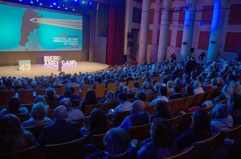 La presencia de público fue masiva en el inicio de la muestra de cine iberoamericana. (Cedida)