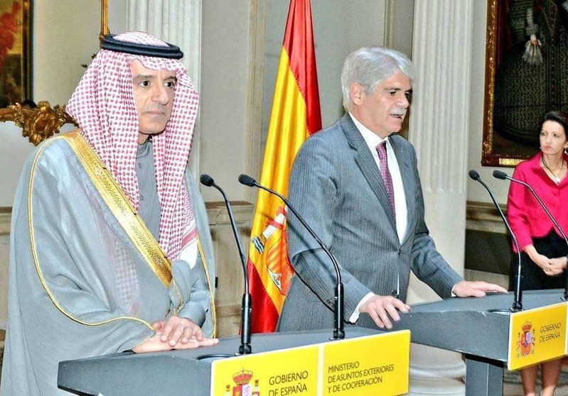 Los ministros de Exteriores de Arabia Saudita, Adel bin Ahmed al Jubeir, y de España, Alfonso Dastis. (@AlfonsoDastisQ)