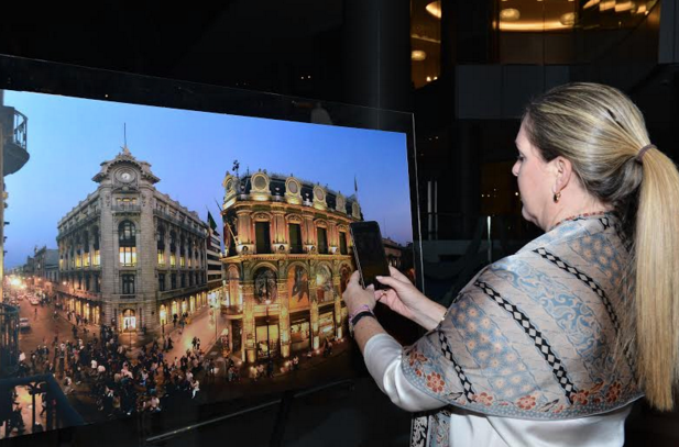 Exposición 'México Aire Libre' del fotógrafo Salvador Ortega en Jumeirah Etihad Towers. (Manaf K. Abbas)