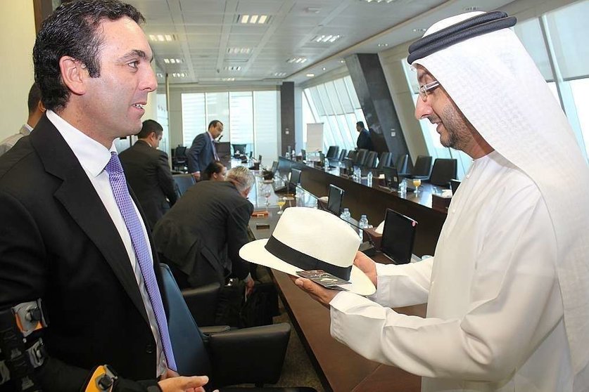 El ministro de Comercio Exterior de Ecuador, Pablo Campana, durante la visita al Ministerio de Economía en Dubai. (EL CORREO)