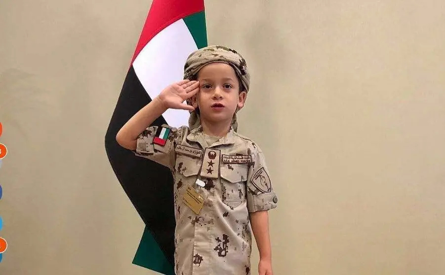 El hijo menor del gobernador de Dubai, el jeque Zayed.