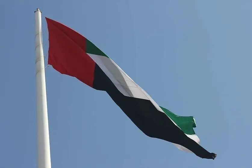 En la imagen de EL CORREO DEL GOLFO, la bandera oficial de Emiratos Árabes Unidos.