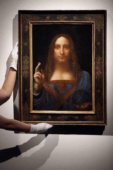 El 'Salvator Mundi' de Leonardo da Vinci se exhibirá en Louvre de Abu Dhabi. (Kirsty Wigglesworth AP, Louvre Abu Dhabi, Twitter)
