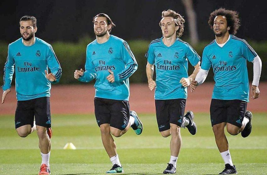 Jugadores del Real Madrid, durante un entrenamiento previo a la final de Mundial de Clubes de Abu Dhabi. (@RealMadrid)