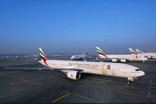 Aviones de Emirates decorados con la imagen de Sheikh Zayed.