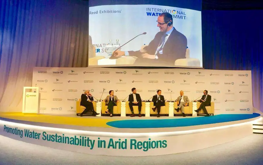 José Enrique Bofill durante su participación en el panel de la Cumbre Internacional de Agua. (Cedida)