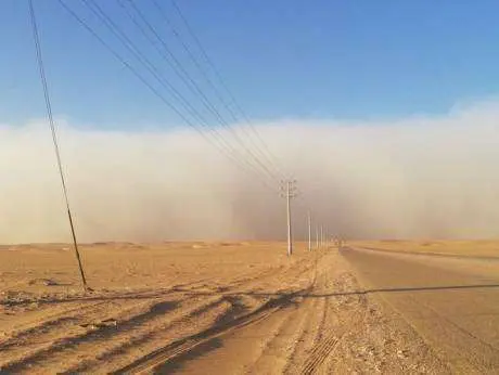 El diario de Arabia Saudita Sabq publicó esta imagen de la tormenta de arena.