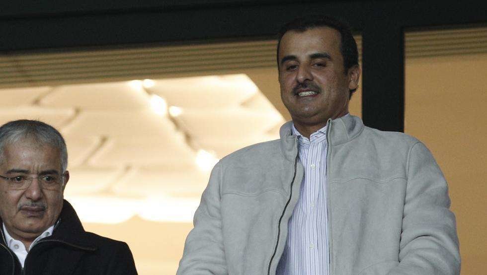 Tamim bin Hamad al-Thani, emir de Qatar en el palco del estadio parisino. (AP)