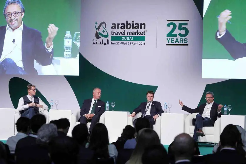 Expertos durante el panel 'Experiencias en el futuro de los viajes' llevado a cabo en la Arabian Travel Market. (Cedida)