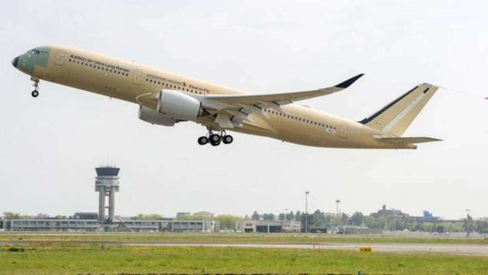 Imagen del primer vuelo de prueba del Airbus A350-900