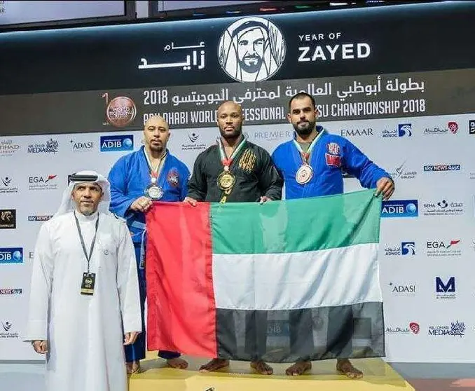 El colombiano Carlos Cabrera tras ganar la medalla de oro en el Campeonato del Mundo de Ji Jitsu de Abu Dhabi.