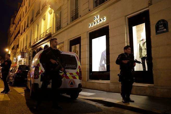 Imagen en la zona del ataque, en París (Thomas Samson / AFP)
