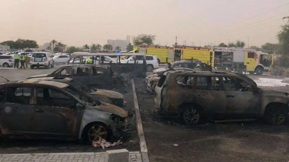 Estado en el que quedaron algunos de los vehículos implicados en el incendio.