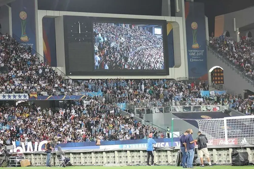 Aspecto que presentaba el campo de la Zayed Sports City. (R. Pérez)