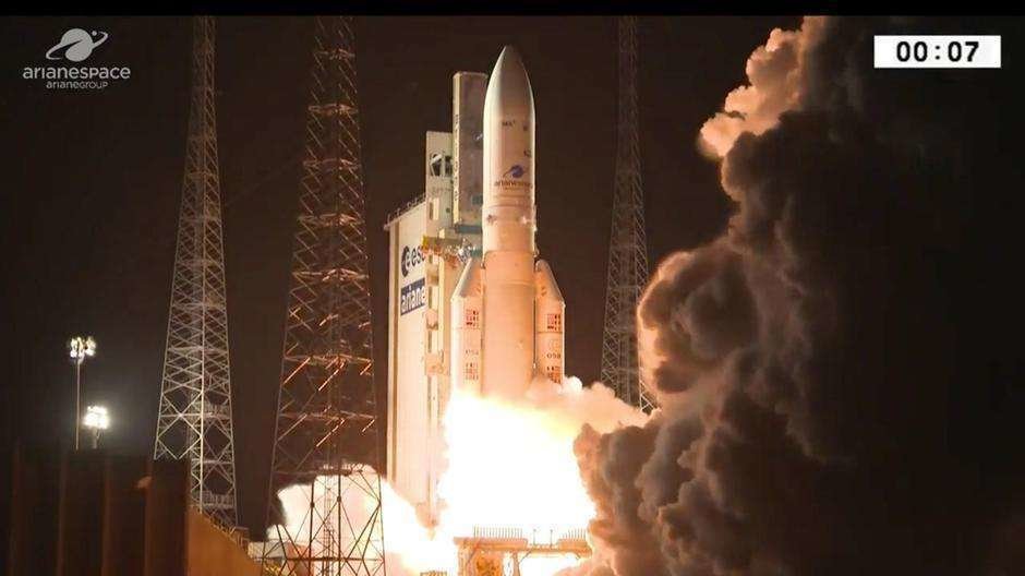 Lanzamiento al espacio del Ariane 5, que puso en órbita al satélite Al Ayah 3.(Arianespace)