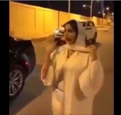 Presentadora saudí en Riad.