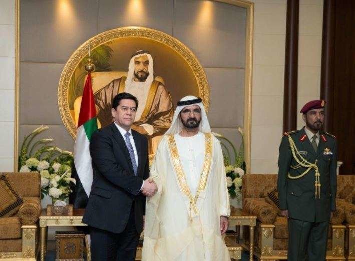 El embajador de Honduras con el gobernante de Dubai.