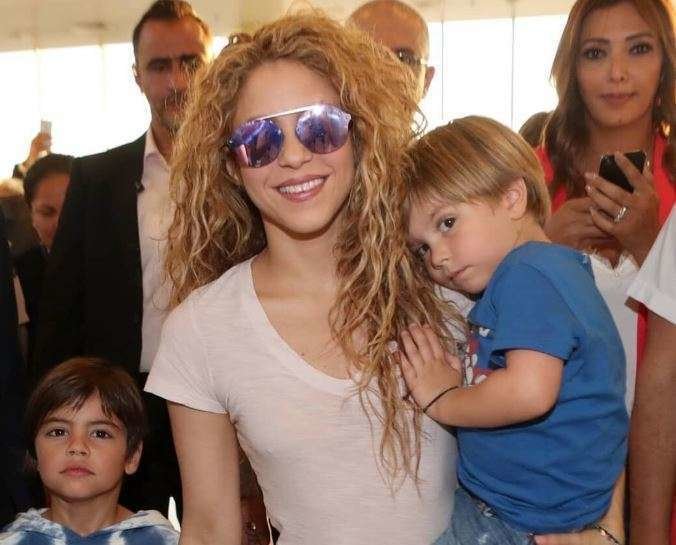 Shakira a su llegada a Beirut.