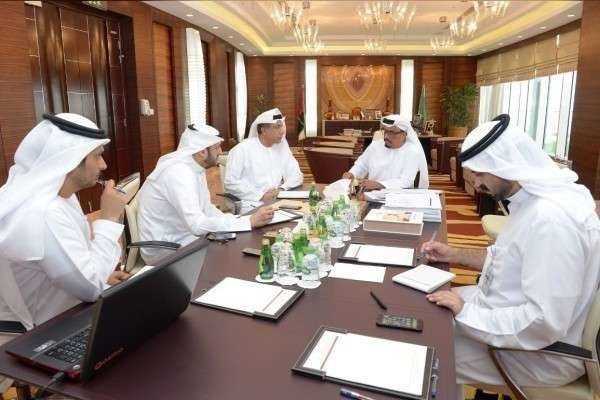 La idea fue aprobada en un curso de gestión de riesgos, durante una reunión que encabezó Tamim en su oficina de la Policía de Dubai. (WAM)