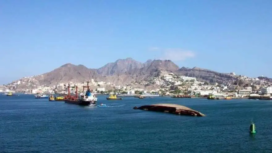 Estrecho de Bab El-Mandeb al suroeste de Yemen.