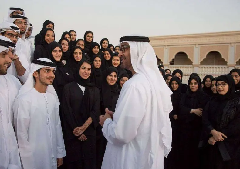 El príncipe heredero de Abu Dhabi celebra el Día de la Juventud en Dubai.