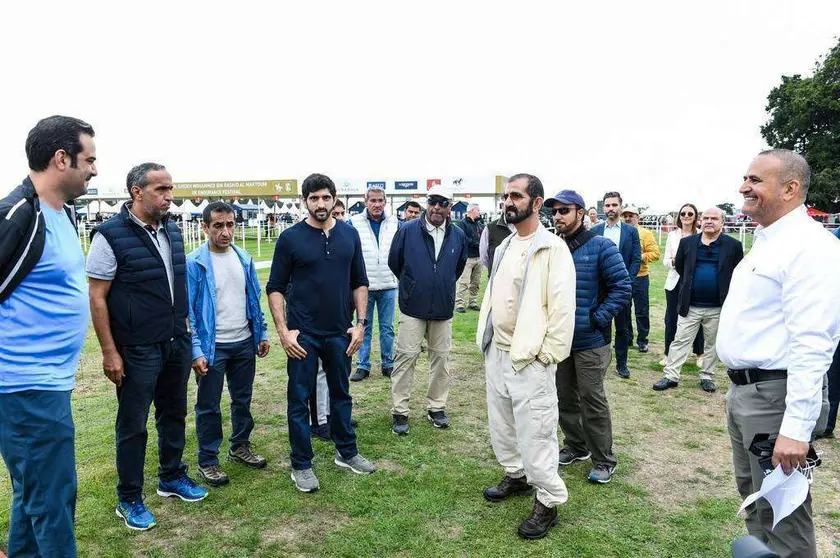 El gobernante de Dubai en la carrera de caballos de resistencia del Reino Unido.