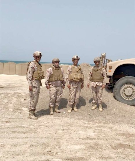 Militares de alto rango de Emiratos Árabes en Hodeidah.