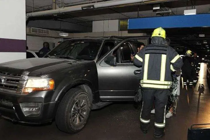 La Policía de Abu Dhabi difundió en sus redes sociales la imagen del rescate.