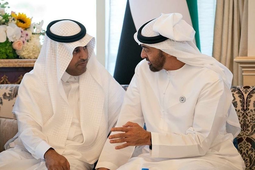  Encuentro en Abu Dhabi entre el jeque Mohamed bin Zayed Al Nahyan y el presidente del Parlamento Árabe, Meshaal Bin Fahm Al -Salami. (WAM)