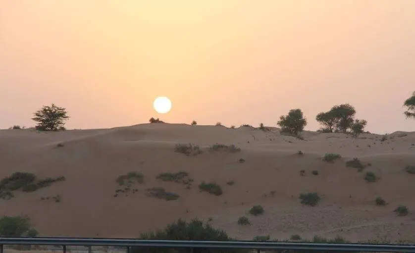 Atardecer en verano en Emiratos Árabes Unidos. (EL CORREO)