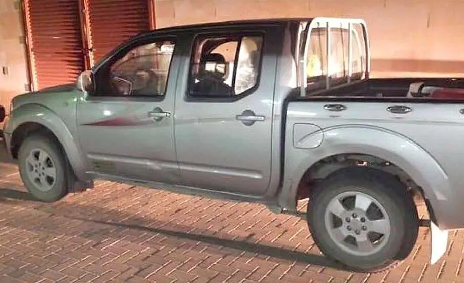 Camioneta que conducía el asiático que se dio a la fuga tras el atropello. (Imstagran RAK Police)