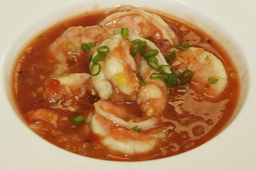 Espectacular ceviche de camarón prepara en la Escuela Culinaria Scafa de Dubai. (Richard Ramos / EL CORREO)