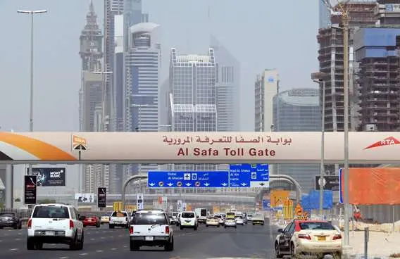 Un peaje en Sheikh Zayed Road de Dubai.