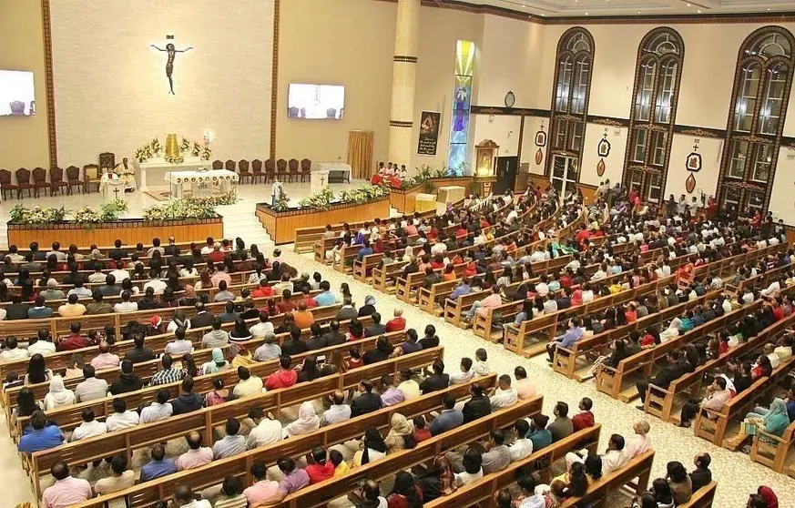 Impresionante imagen de la iglesia San Antonio de Padua en RAK. (EL CORREO)