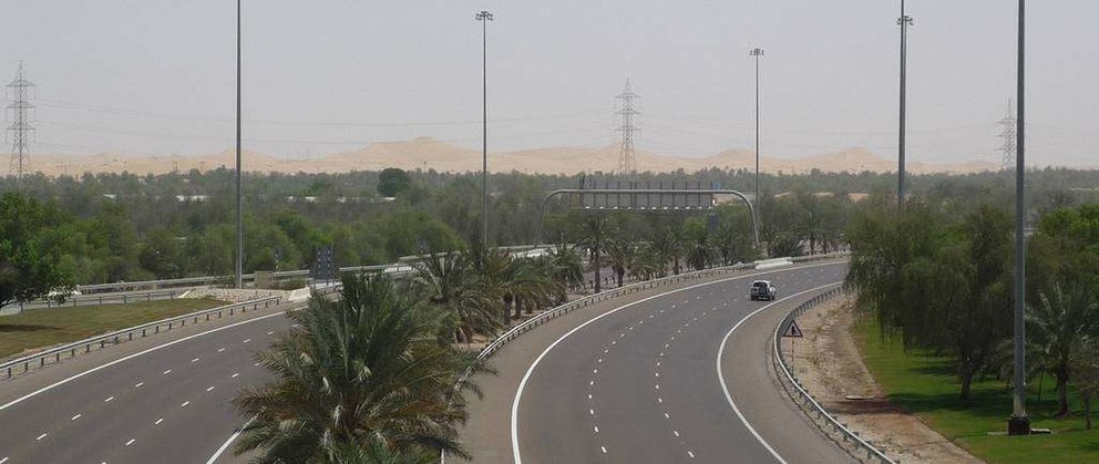 Una carretera de Abu Dhabi. 