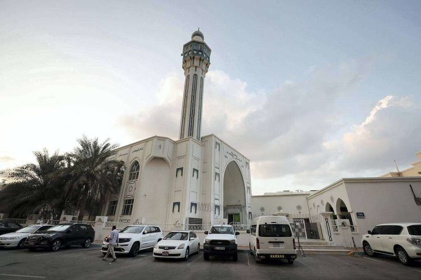 Mezquita de Al Rasool en el barrio Baharna de Abu Dhabi. (Chris Whiteoak / The National)