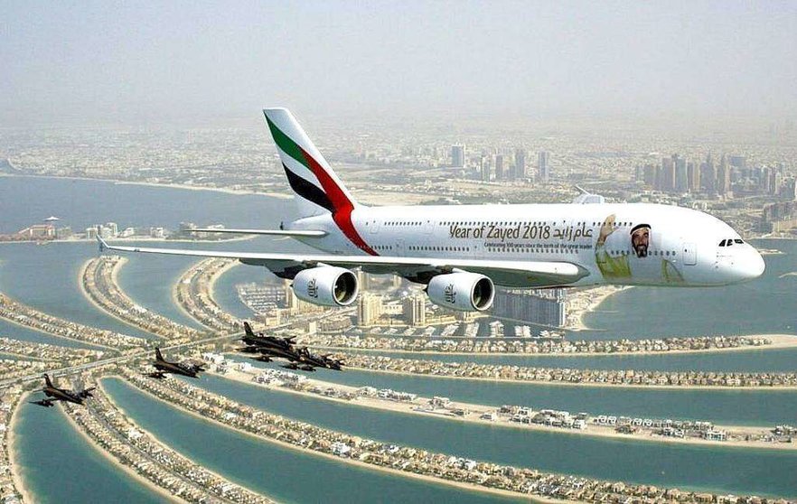 Los aviones, sobre La Palmera de Dubai. (@DXBMediaOffice)