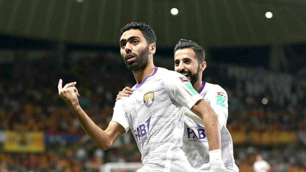 Jugadores del Al Ain muestran su alegría tras marcar uno de los tantos al Esperance de Túnez. (fifa.com)