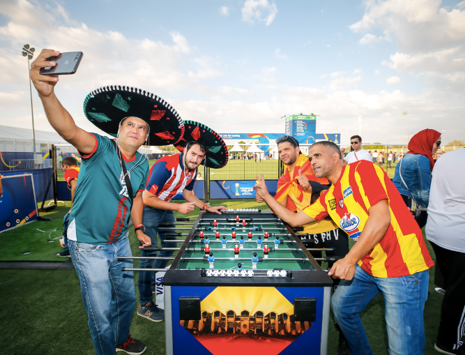 Aficionados del Guadalajara durante el encuentro de su equipo contra los japoneses Kasima Antlers. (FIFA)