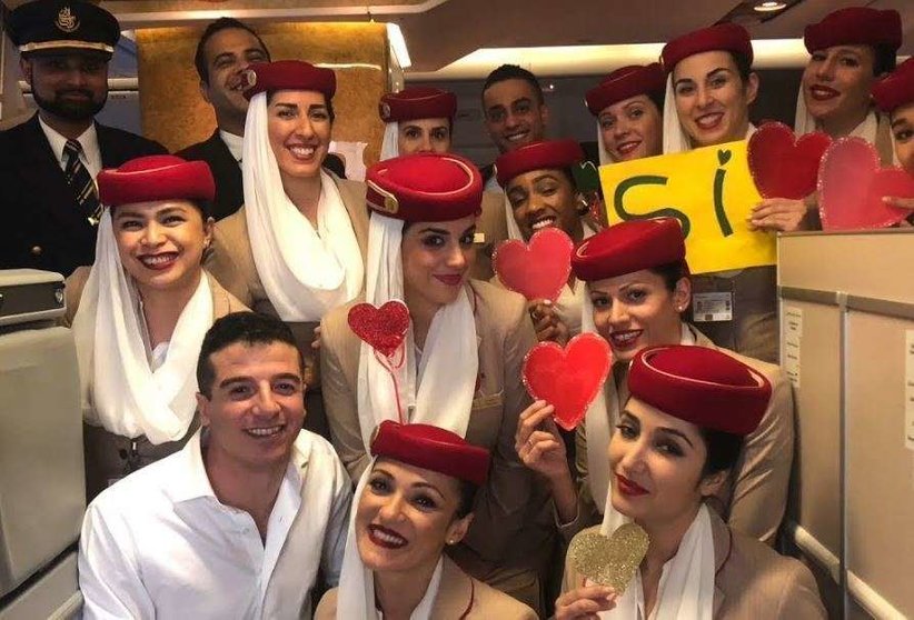 Tripulación de Emirates en el vuelo a Roma.