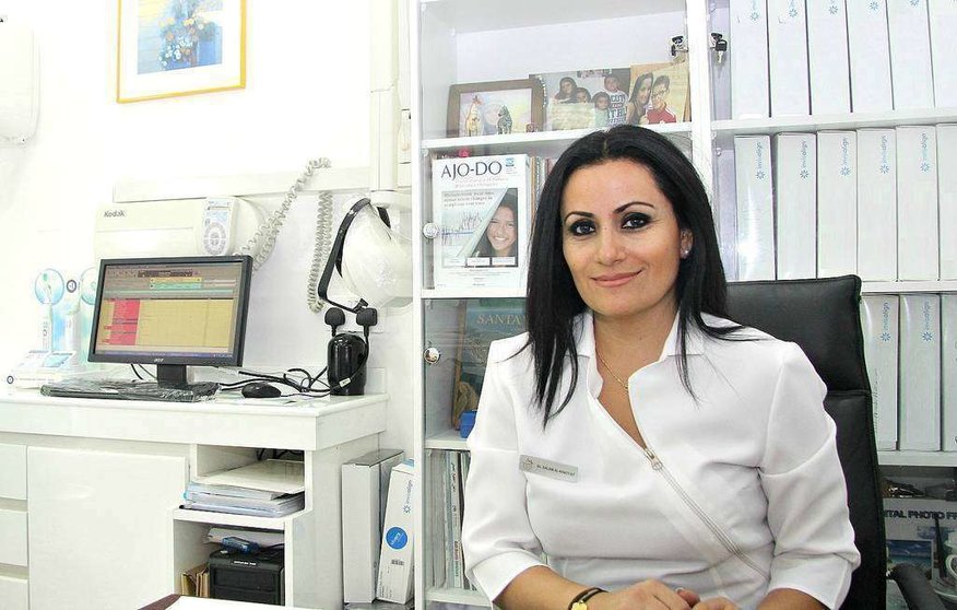 La doctora de origen jordano-venezolano Salam K. Bolívar ejerce como odontóloga en la prestigiosa clínica dental Drs Nicolas & Asp de Dubai. (EL CORREO)