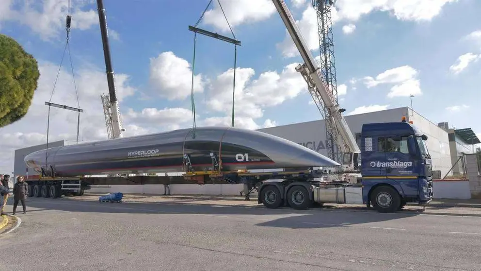 La cápsula en el camión que la transportará desde el sur de España al sur de Francia.