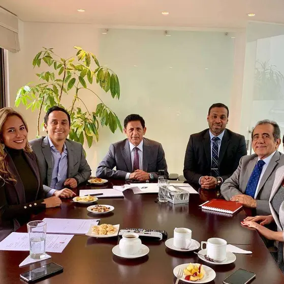 En el centro el embajador de EAU en Colombia, Salem Alowais.